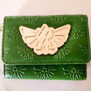 Zelda Logo All Over Green Tri Fold Wallet - TRIFORCE